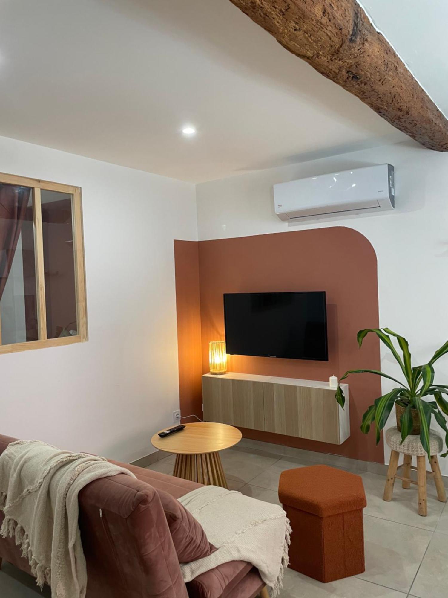 Entre Tendance Et Authenticite - La Voute Nimes Exterior foto