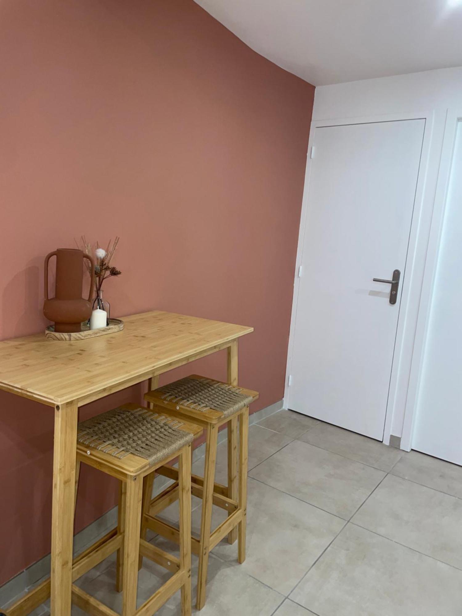 Entre Tendance Et Authenticite - La Voute Nimes Exterior foto